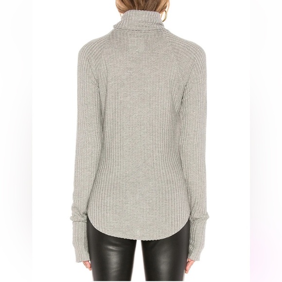 Chaser Thermal Raglan Turtleneck in Heather Grey. Size Small. Like New. - Picture 2 of 5